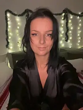 Snapshot of Off__Melonenmandy chatting on 12/15/25, 03:29 Off Melonenmandy online show from 12/15/25, 03:29