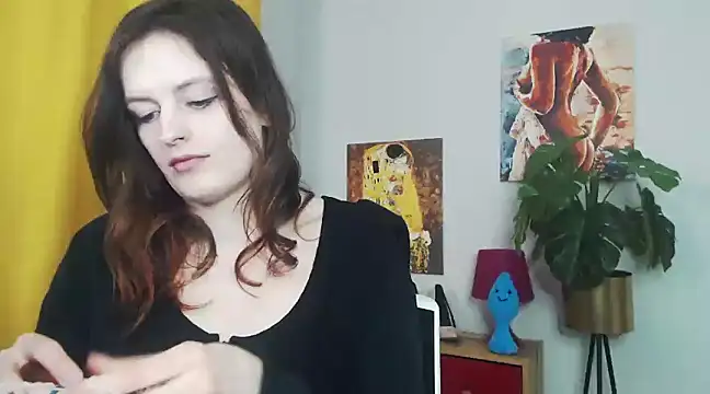 juicyNadine online show from 03/19/25, 09:17