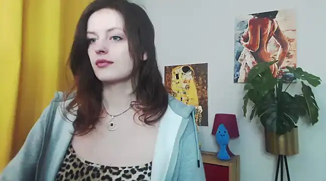 juicyNadine online show from 02/19/25, 06:22