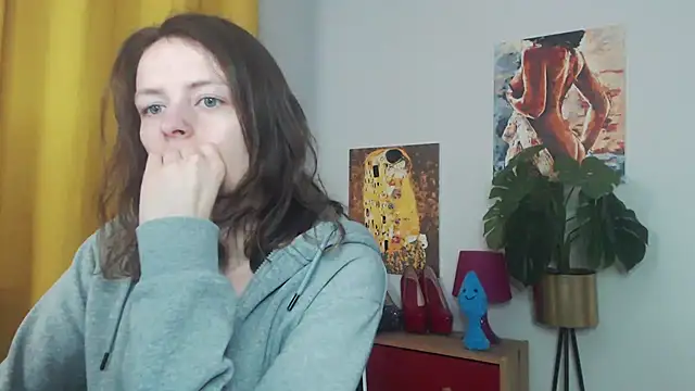 juicyNadine online show from 10/08/25, 04:47