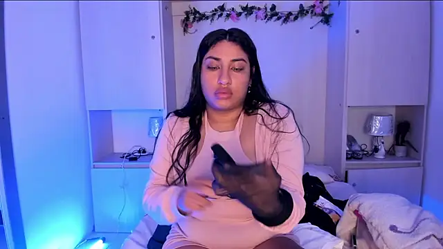 CANDYGABYY online show from 05/05/26, 07:39