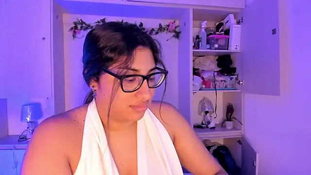 Snapshot of CANDYGABYY chatting on 06/16/26, 07:36 CANDYGABYY online show from 06/16/26, 07:36