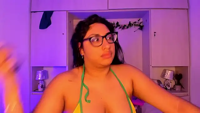 Snapshot of CANDYGABYY chatting on 07/18/26, 08:06 CANDYGABYY online show from 07/18/26, 08:06
