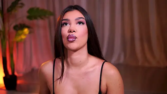 NatyDesiree online show from 05/10/26, 07:05