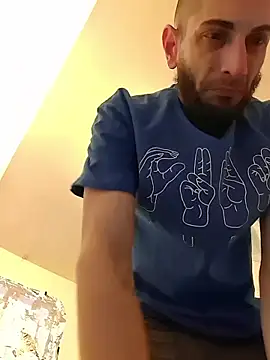 Snapshot of pantslesstraveler_plt chatting on 01/07/26, 07:41 pantslesstraveler plt online show from 01/07/26, 07:41