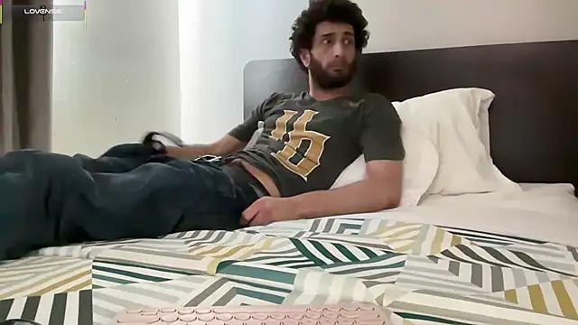 Snapshot of pantslesstraveler_plt chatting on 09/28/25, 04:47 pantslesstraveler plt online show from 09/28/25, 04:47