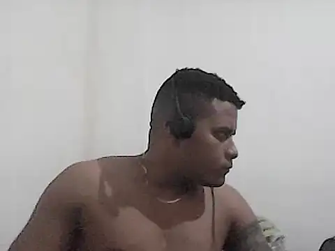 SaucyAffair0 online show from 01/02/25, 12:23