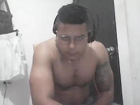 Snapshot of SaucyAffair0 chatting on 06/01/26, 11:37 SaucyAffair0 online show from 06/01/26, 11:37