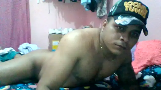Snapshot of SaucyAffair0 chatting on 07/18/26, 04:54 SaucyAffair0 online show from 07/18/26, 04:54