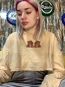 Snapshot of Sextazy chatting on 11/27/25, 09:32 Sextazy online show from 11/27/25, 09:32