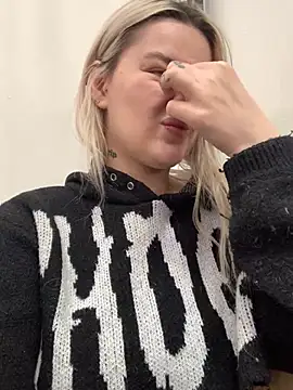 Snapshot of Sextazy chatting on 02/25/25, 01:00 Sextazy online show from 02/25/25, 01:00