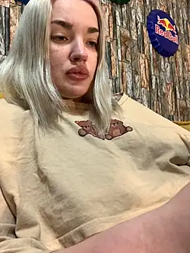 Snapshot of Sextazy chatting on 11/20/25, 01:34 Sextazy online show from 11/20/25, 01:34