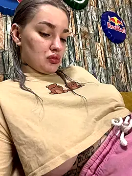 Snapshot of Sextazy chatting on 11/04/25, 09:57 Sextazy online show from 11/04/25, 09:57