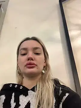 Snapshot of Sextazy chatting on 03/02/25, 07:54 Sextazy online show from 03/02/25, 07:54