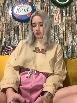 Snapshot of Sextazy chatting on 11/01/25, 10:42 Sextazy online show from 11/01/25, 10:42