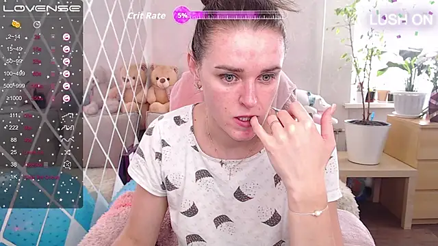 Snapshot of Bella__Swoon chatting on 09/15/25, 04:46 Bella Swoon online show from 09/15/25, 04:46