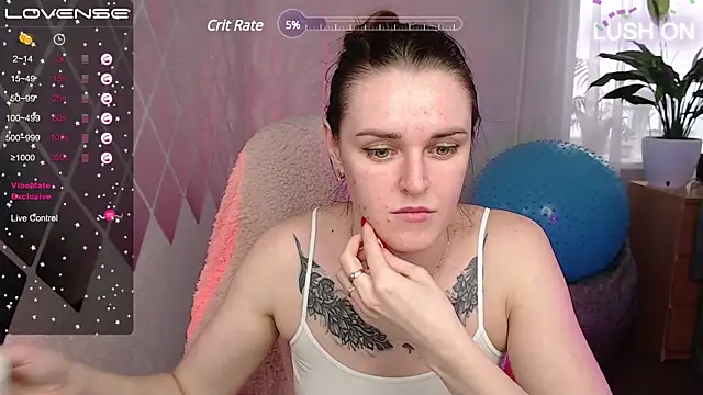 Snapshot of Bella__Swoon chatting on 02/21/25, 11:01 Bella Swoon online show from 02/21/25, 11:01