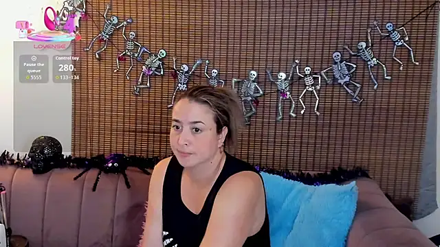 ariana cross online show from 10/17/25, 11:56