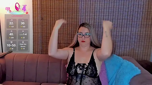 ariana cross online show from 11/12/25, 12:42