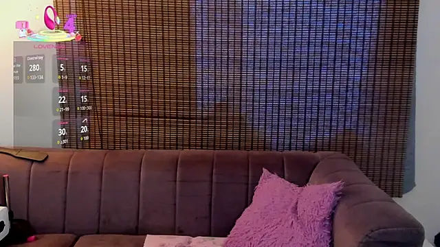 ariana cross online show from 09/18/25, 12:52