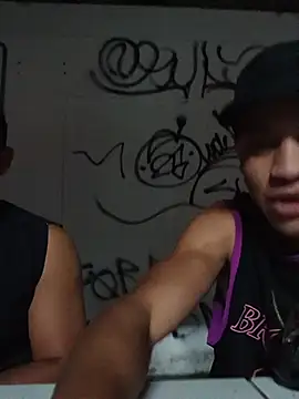 Snapshot of dualzinhoo chatting on 06/16/26, 12:10 dualzinhoo online show from 06/16/26, 12:10
