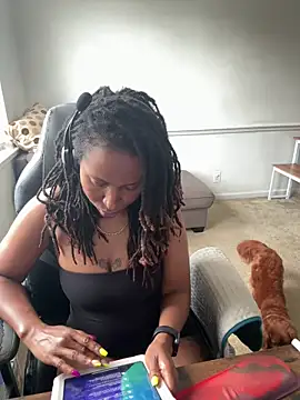 LeyaHoneybuns online show from 05/27/26, 04:03