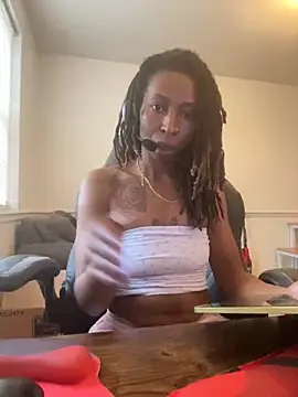 LeyaHoneybuns online show from 11/14/25, 07:39