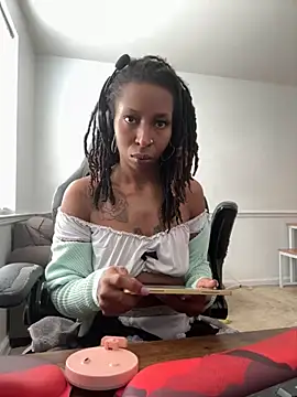 LeyaHoneybuns online show from 11/03/25, 05:05