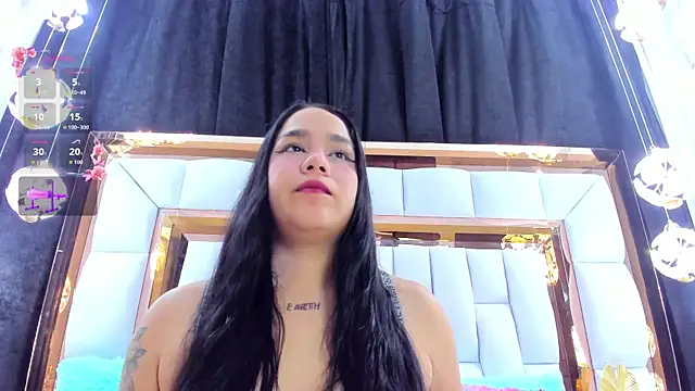 Snapshot of RileySweett chatting on 06/10/26, 12:06 RileySweett online show from 06/10/26, 12:06