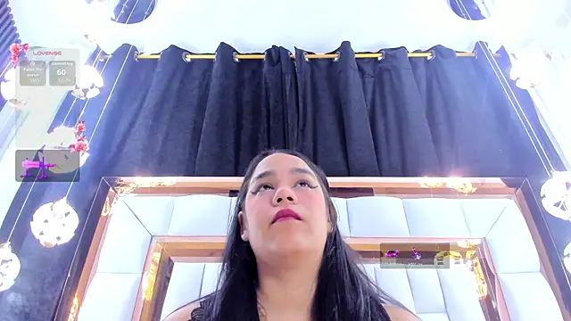 Snapshot of RileySweett chatting on 07/11/26, 11:43 RileySweett online show from 07/11/26, 11:43
