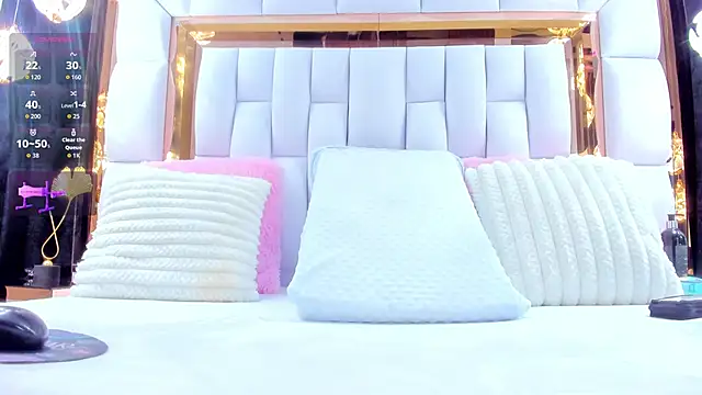 RileySweett online show from 11/24/25, 11:43