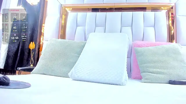 RileySweett online show from 11/28/25, 11:43