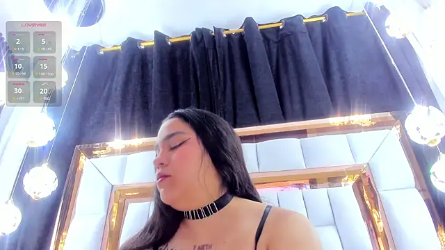 RileySweett online show from 12/01/25, 11:44