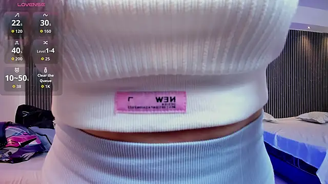 paulina sweett  online show from 02/25/26, 01:11