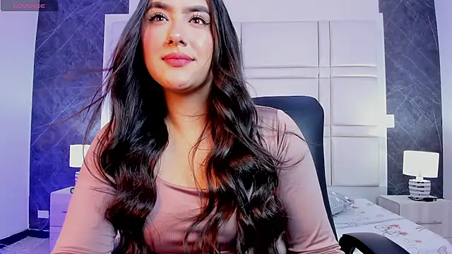 paulina sweett  online show from 03/19/26, 12:27