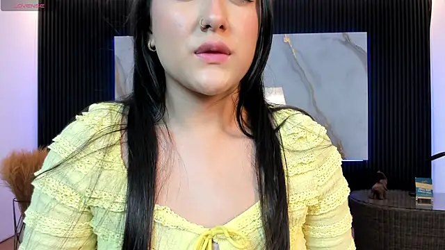 paulina sweett  online show from 10/22/25, 07:24