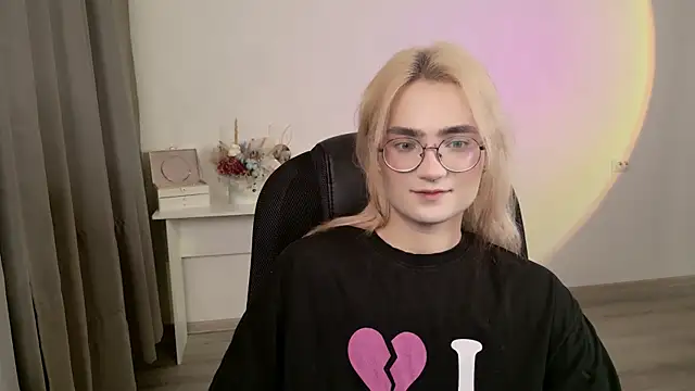 CuteYukiKun online show from 03/27/26, 01:03