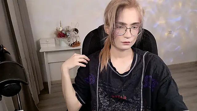 CuteYukiKun online show from 04/07/26, 02:13