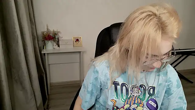 CuteYukiKun online show from 06/08/26, 07:36