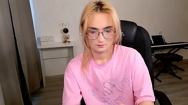 CuteYukiKun online show from 01/19/26, 08:18