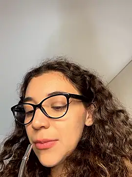 uniquerossie online show from 01/17/26, 08:07