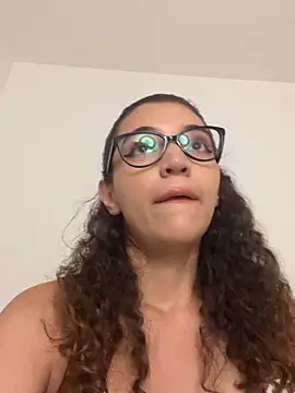 uniquerossie online show from 12/17/25, 07:57