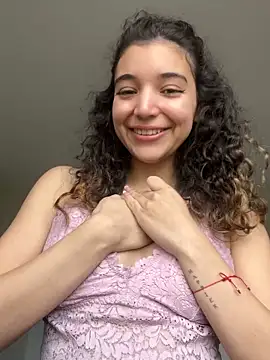 uniquerossie online show from 11/21/25, 08:46