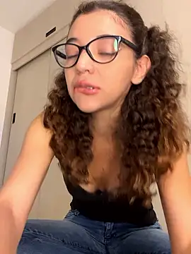 uniquerossie online show from 01/14/26, 07:45
