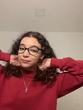 uniquerossie online show from 12/05/25, 08:02