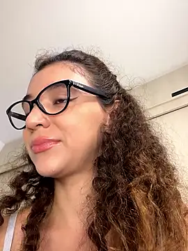 uniquerossie online show from 01/15/26, 07:56