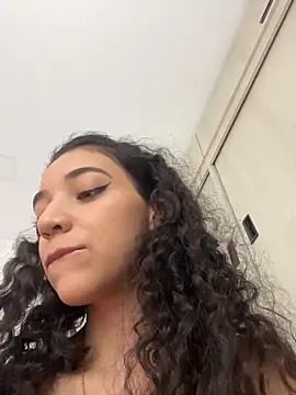 uniquerossie online show from 02/15/26, 07:09
