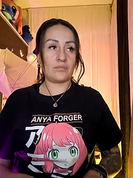 LuisaFernanda170823 online show from 11/11/25, 10:15