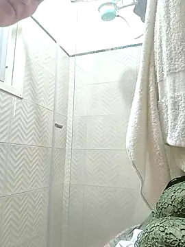 LuisaFernanda170823 online show from 03/25/26, 10:36