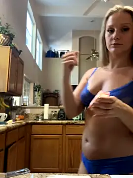 lexi luv online show from 11/06/25, 10:25